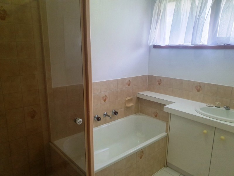 6 Jamie Close, Cranbourne VIC 3977