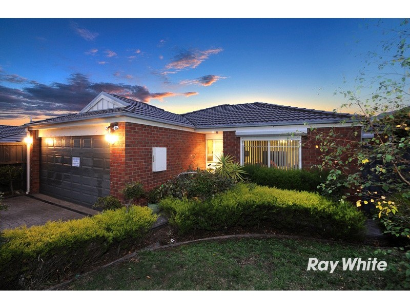 2 Greenbriar Way, Cranbourne West VIC 3977