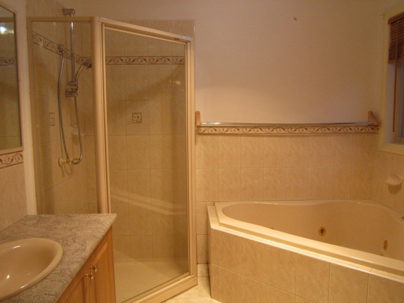 48 Brookland Greens Boulevard, Cranbourne VIC 3977