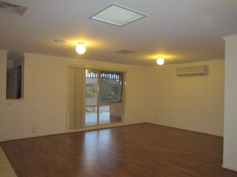 48 Brookland Greens Boulevard, Cranbourne VIC 3977