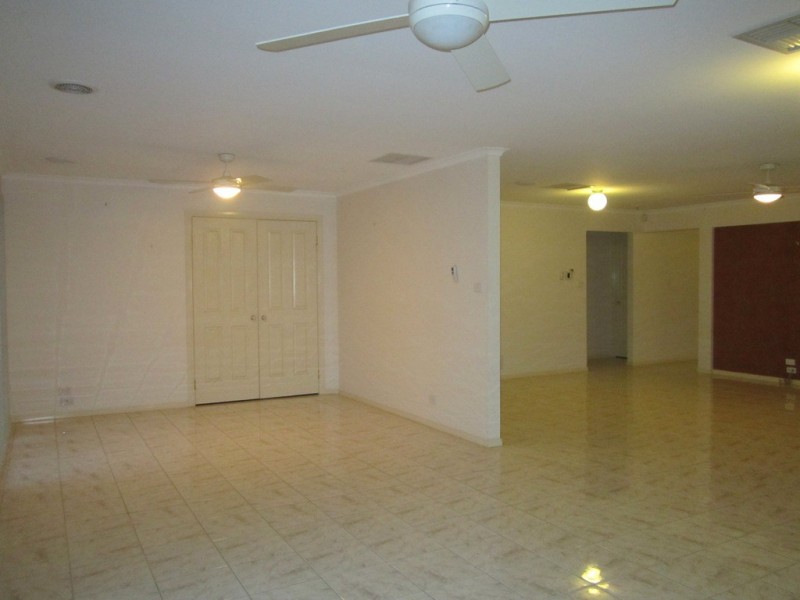 48 Brookland Greens Boulevard, Cranbourne VIC 3977