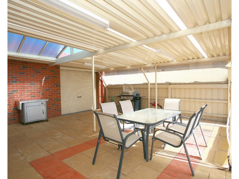 12 Tauna Place, Cranbourne West VIC 3977