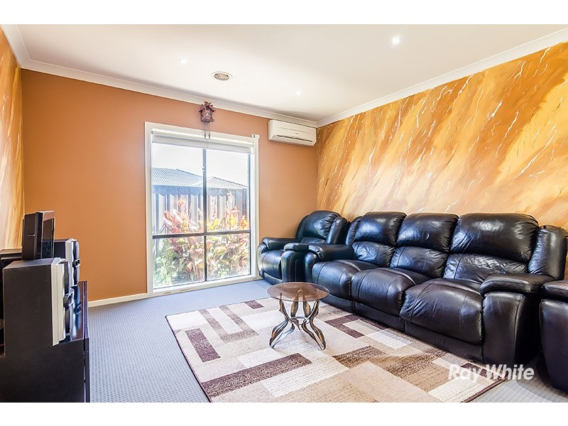 14 San Fratello Street, Clyde North VIC 3978