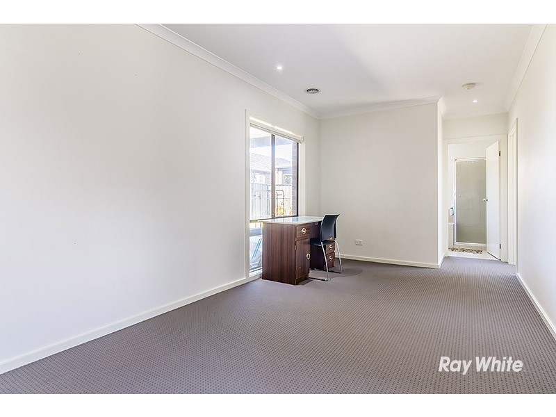 14 San Fratello Street, Clyde North VIC 3978