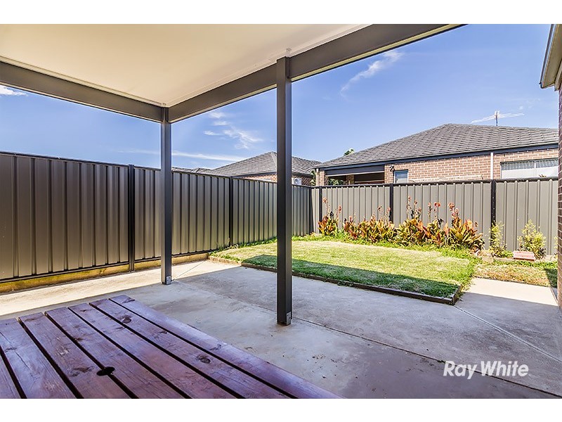 14 San Fratello Street, Clyde North VIC 3978