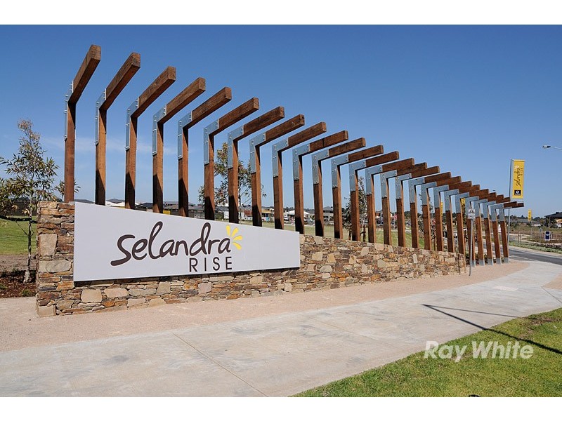 14 San Fratello Street, Clyde North VIC 3978