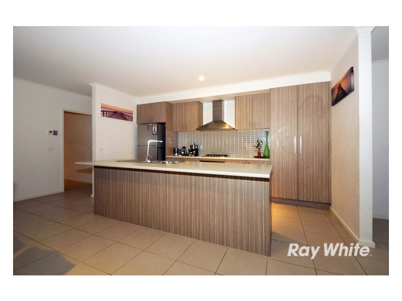 81 Charlbury Crescent, Cranbourne North VIC 3977