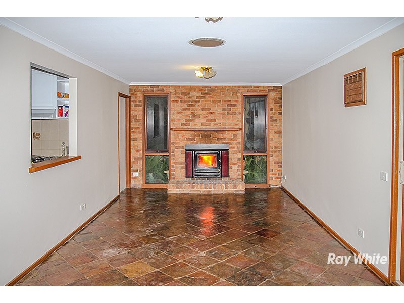 24 Courtenay Avenue, Cranbourne North VIC 3977