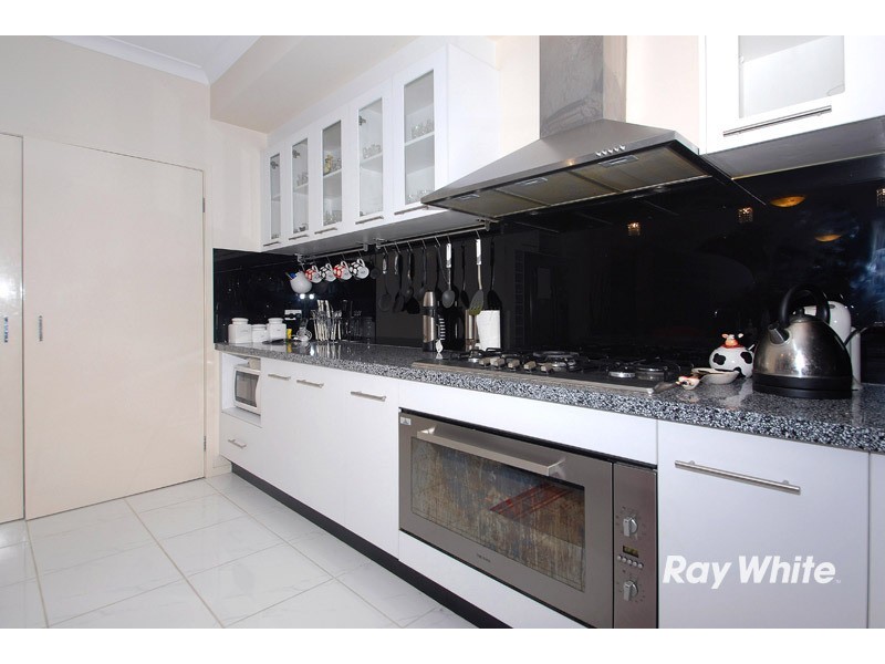 4 Elphin Close, Lynbrook VIC 3975