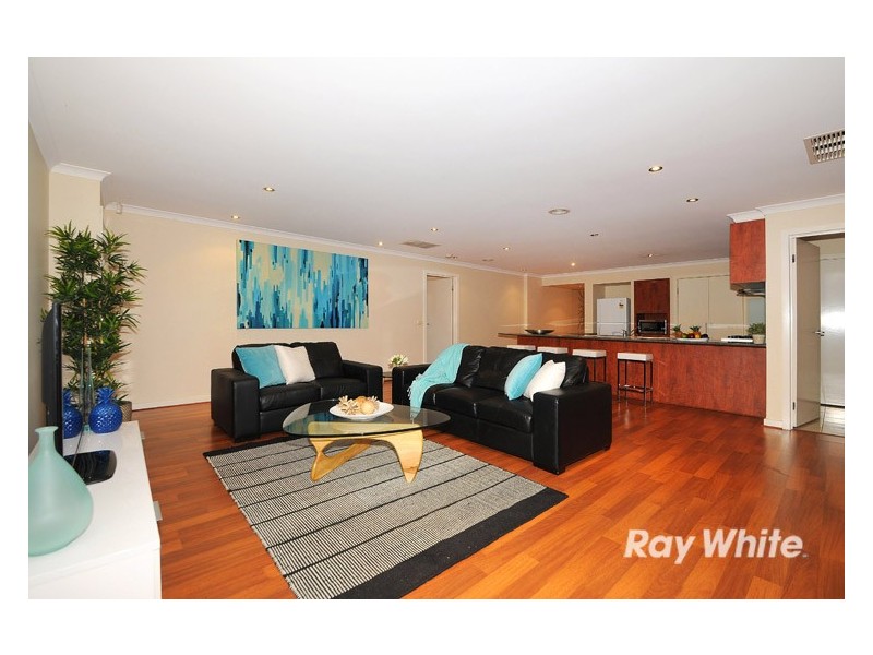 12 Glenbrook Crescent, Lynbrook VIC 3975