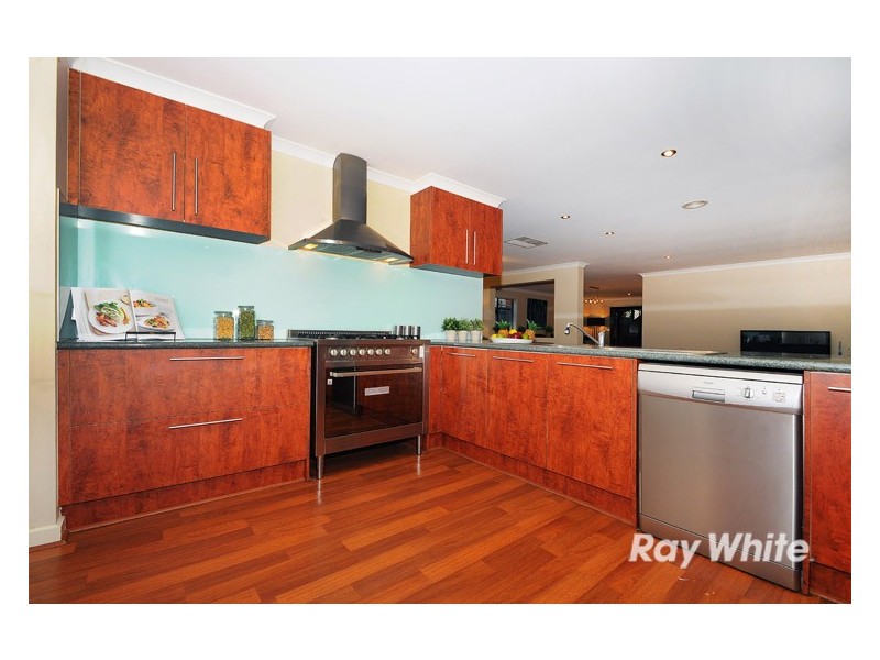 12 Glenbrook Crescent, Lynbrook VIC 3975