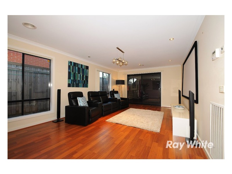 12 Glenbrook Crescent, Lynbrook VIC 3975