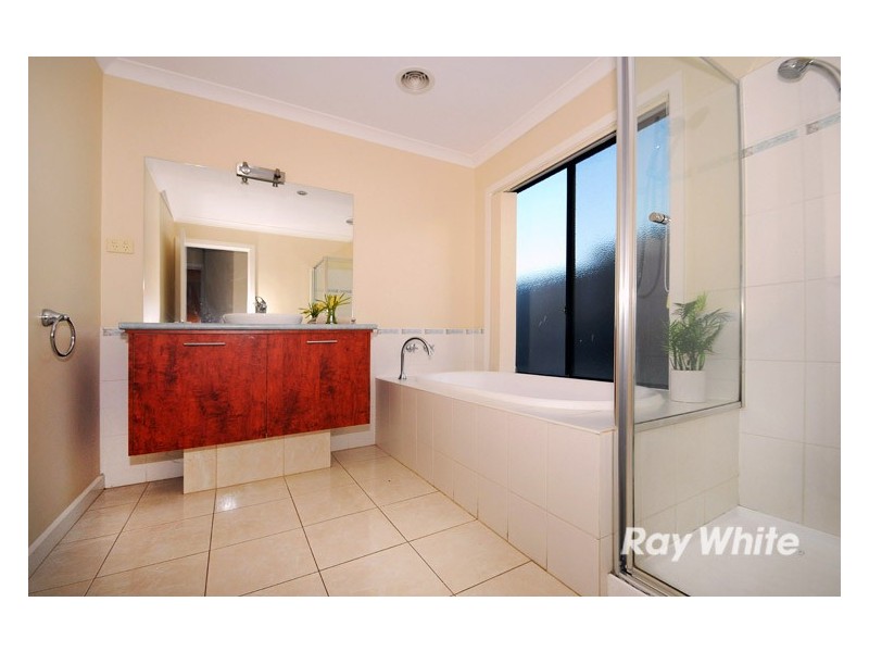 12 Glenbrook Crescent, Lynbrook VIC 3975