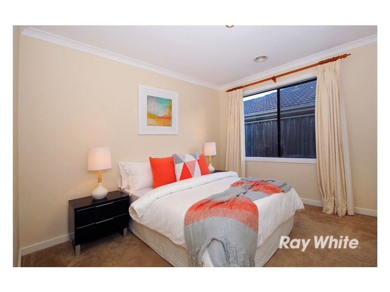 12 Glenbrook Crescent, Lynbrook VIC 3975