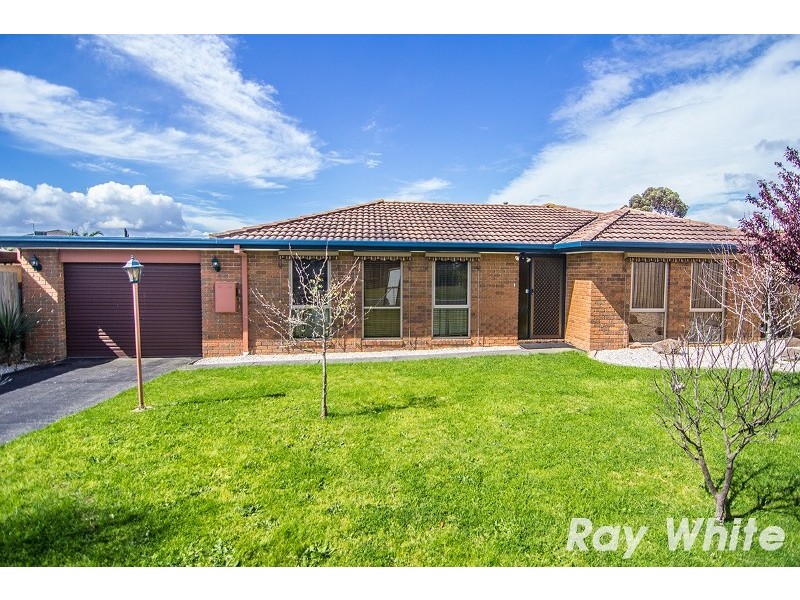 9 Diosma Court, Cranbourne North VIC 3977