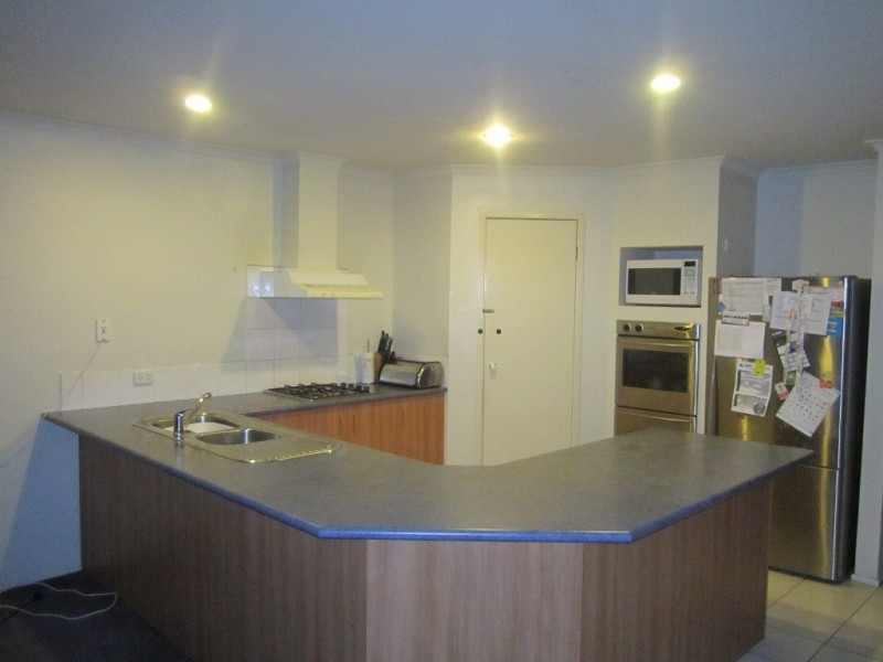 1 Dartmoor Drive, Cranbourne East VIC 3977