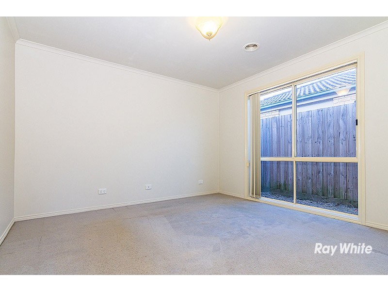 6 Carina Terrace, Cranbourne West VIC 3977
