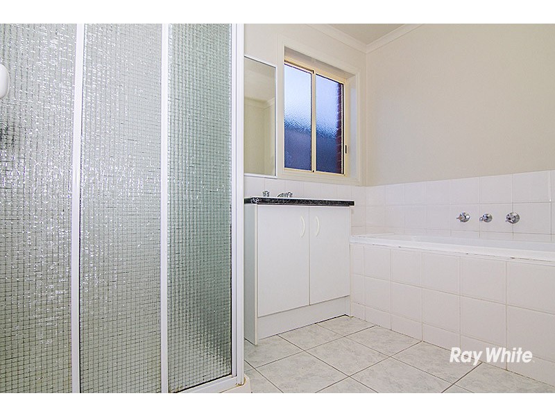 6 Carina Terrace, Cranbourne West VIC 3977