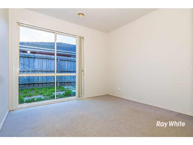 6 Carina Terrace, Cranbourne West VIC 3977