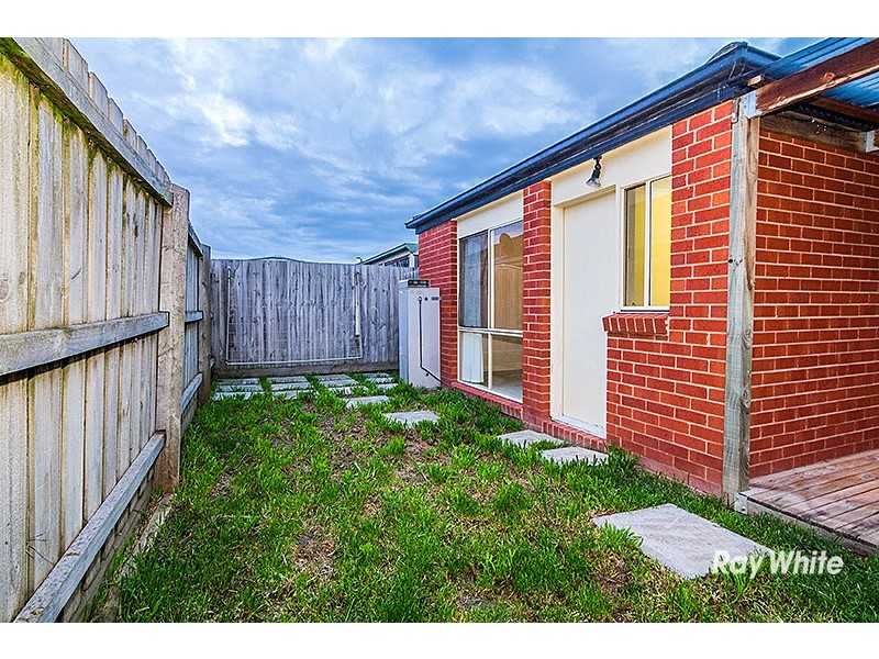 6 Carina Terrace, Cranbourne West VIC 3977