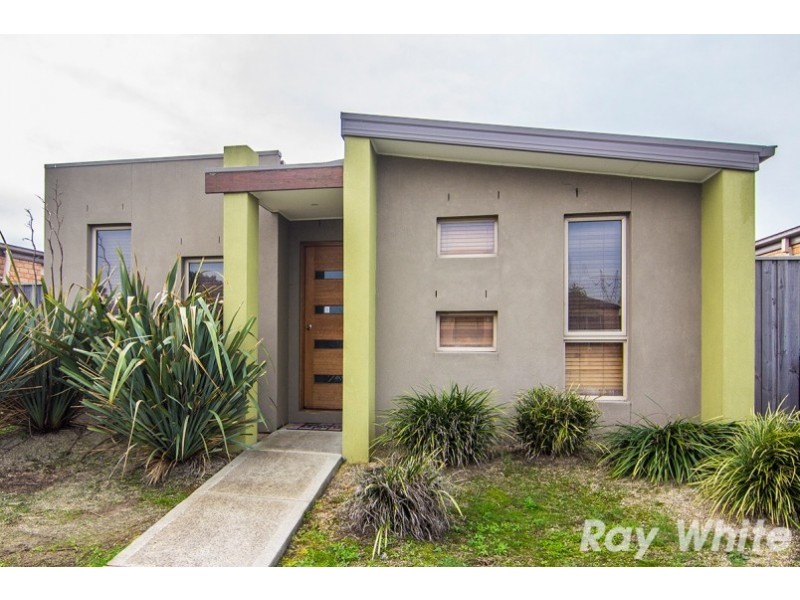 21 Pepperbush Circuit, Cranbourne North VIC 3977