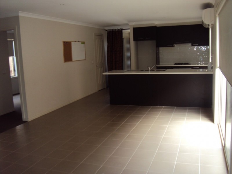 21 Pepperbush Circuit, Cranbourne North VIC 3977