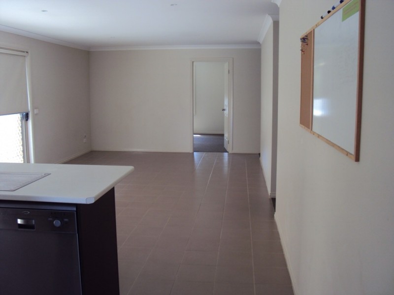 21 Pepperbush Circuit, Cranbourne North VIC 3977