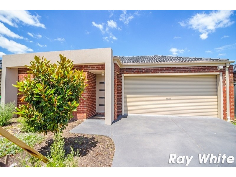 20 Cherry Blossom Chase, Pakenham VIC 3810