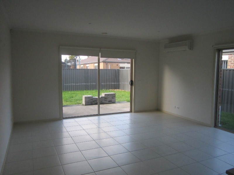20 Cherry Blossom Chase, Pakenham VIC 3810