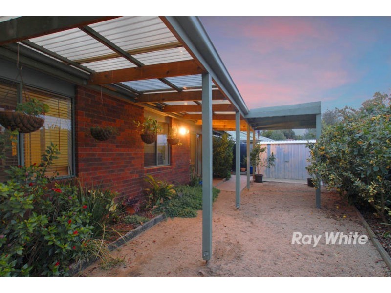 3 Reginald Court, Cranbourne West VIC 3977