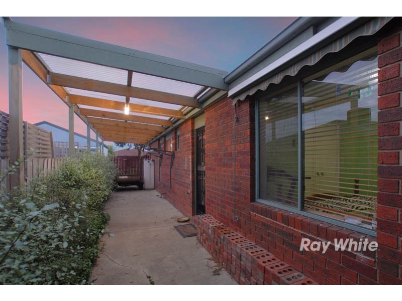 3 Reginald Court, Cranbourne West VIC 3977