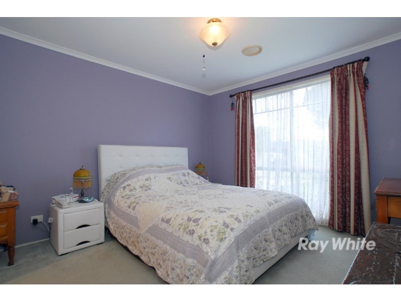 3 Reginald Court, Cranbourne West VIC 3977