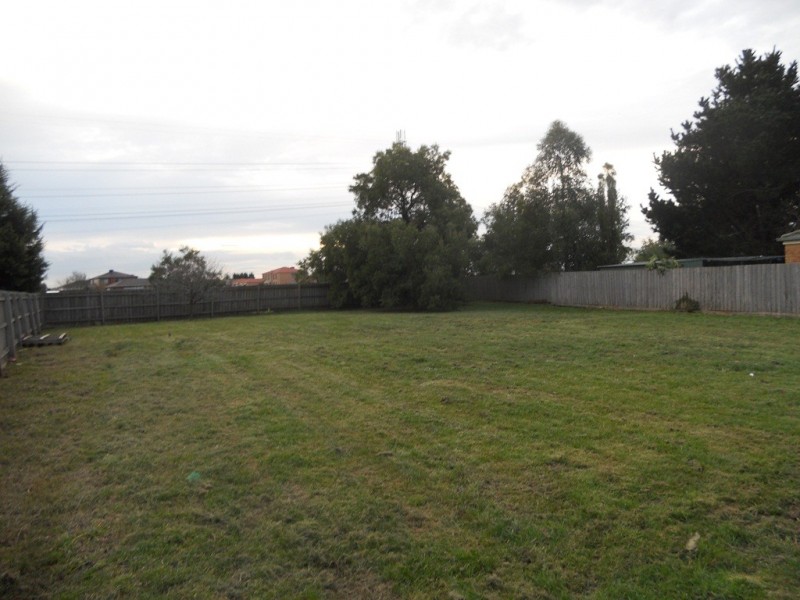 36 Maculata Drive, Cranbourne West VIC 3977