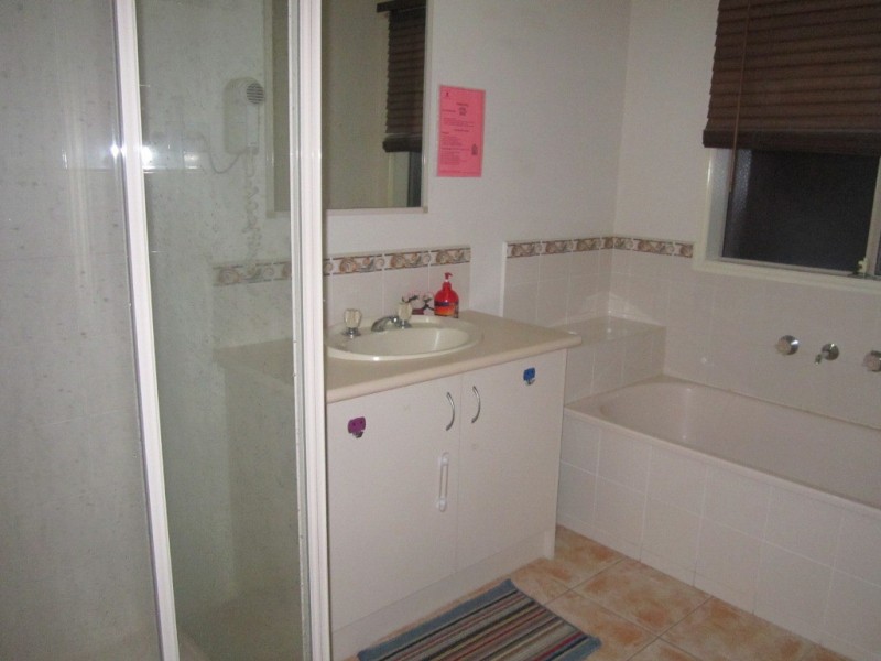 3A Kells Close, Cranbourne East VIC 3977