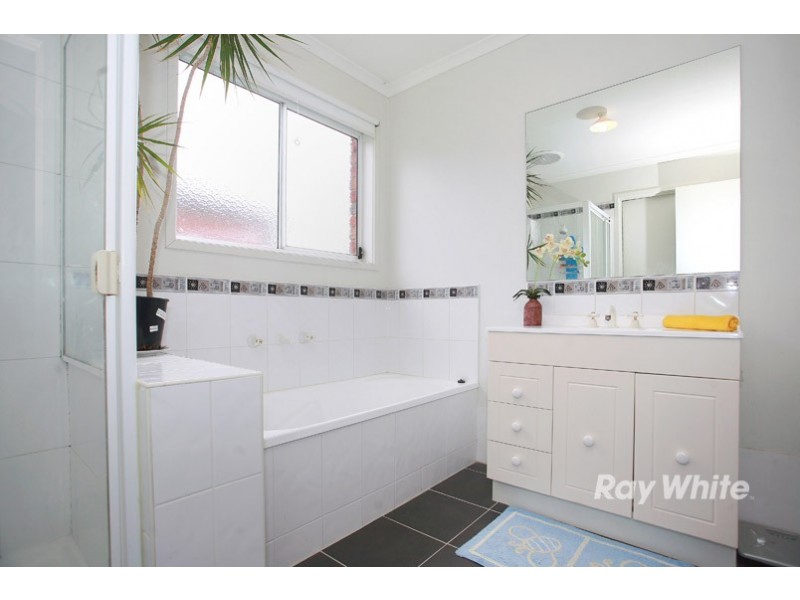 59 Breens Road, Cranbourne West VIC 3977