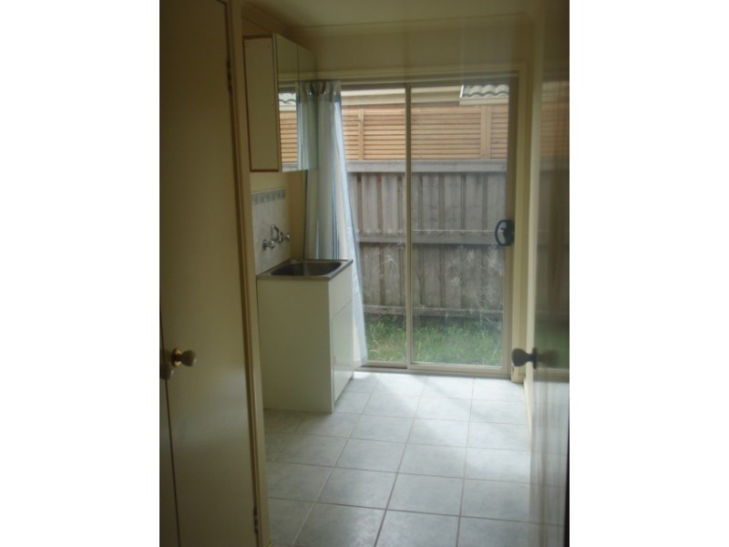 8 Exeter Place, Narre Warren South VIC 3805