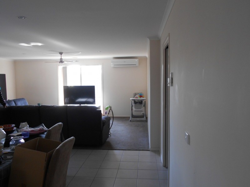 24 Tyndall Street, Cranbourne East VIC 3977
