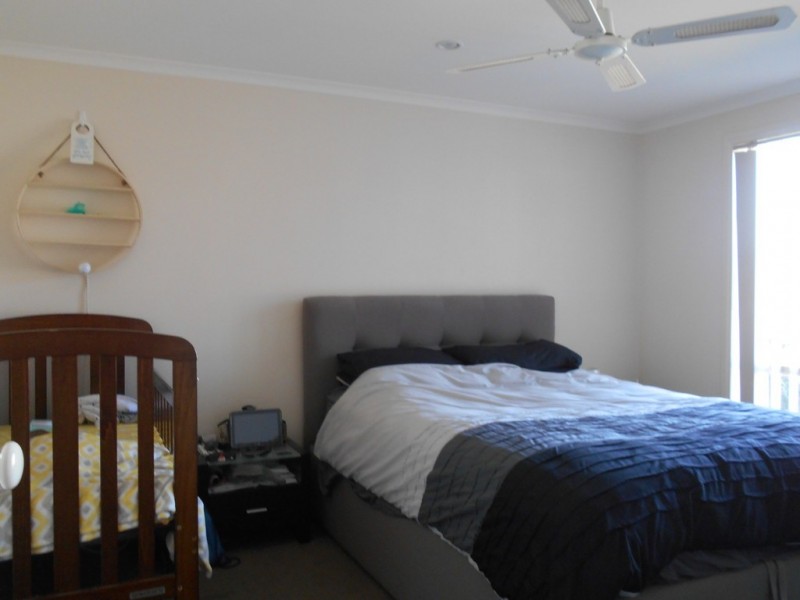 24 Tyndall Street, Cranbourne East VIC 3977