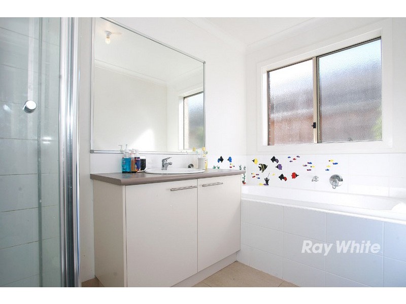 14 Islington Avenue, Cranbourne North VIC 3977