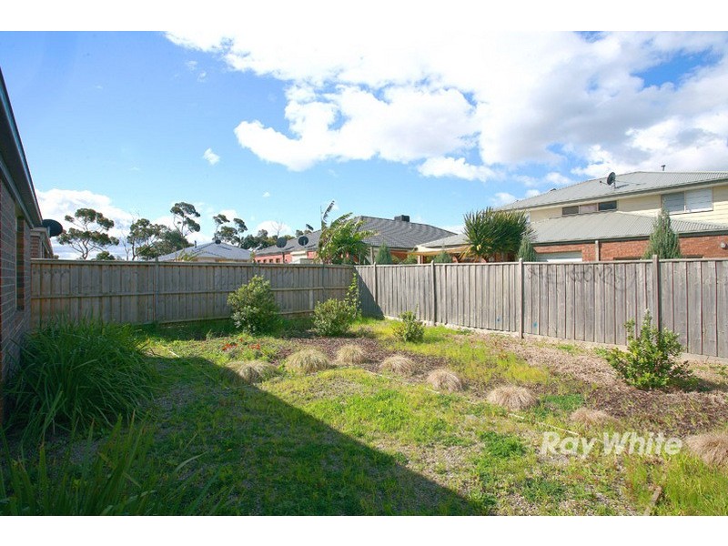 14 Islington Avenue, Cranbourne North VIC 3977