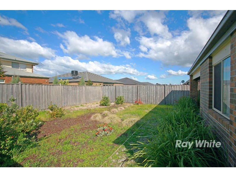 14 Islington Avenue, Cranbourne North VIC 3977