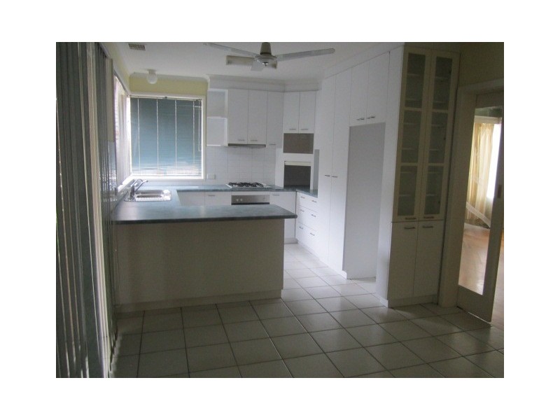 11 Duff Street, Cranbourne VIC 3977