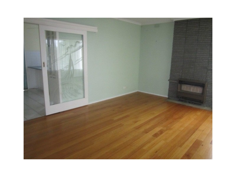 11 Duff Street, Cranbourne VIC 3977