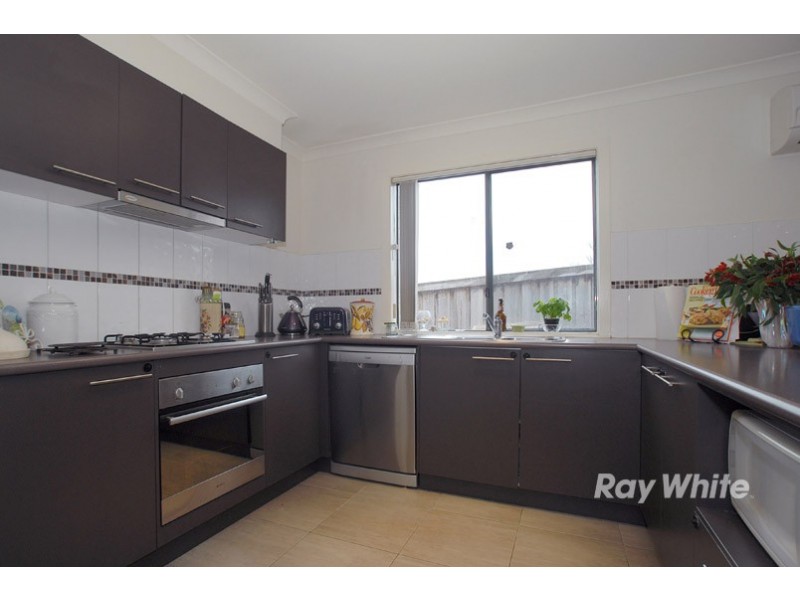 10 Devlin Place, Cranbourne North VIC 3977