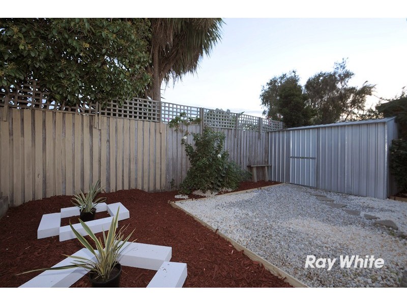 9 Parkside Mews, Cranbourne West VIC 3977
