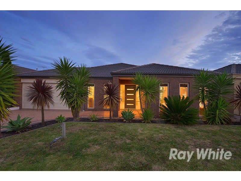 28 Melington Drive, Lyndhurst VIC 3975