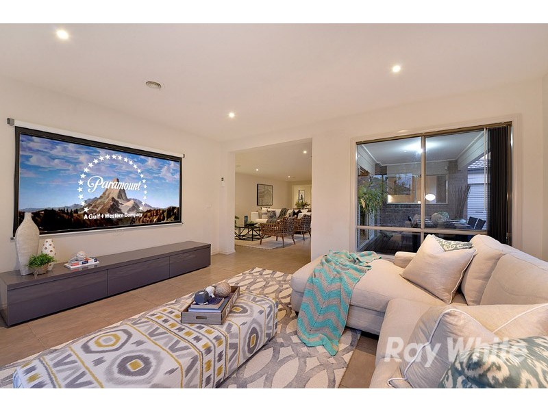 28 Melington Drive, Lyndhurst VIC 3975