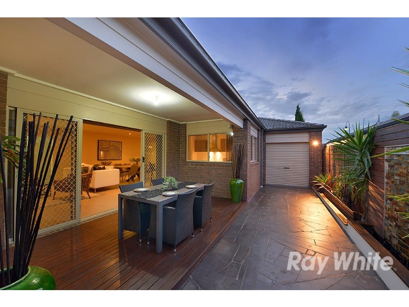 28 Melington Drive, Lyndhurst VIC 3975
