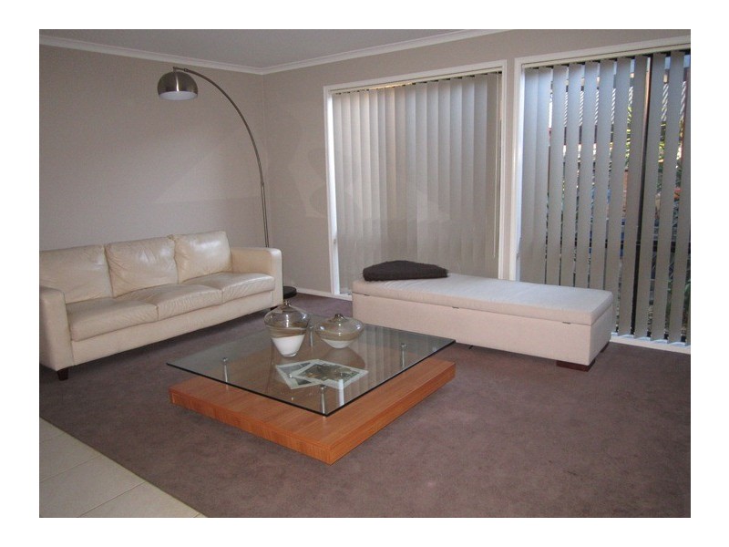 10 Formby Place, Cranbourne South VIC 3977