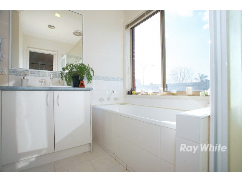 5 Malfoy Mews, Cranbourne West VIC 3977